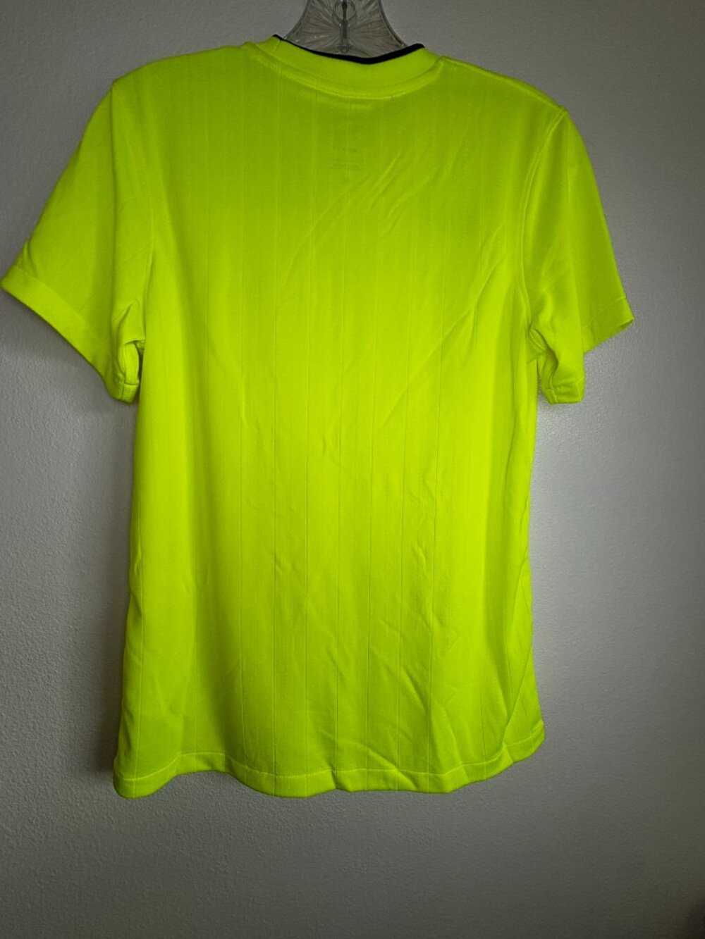 Nike t-shirt, SIZE S - Picture 2 of 4